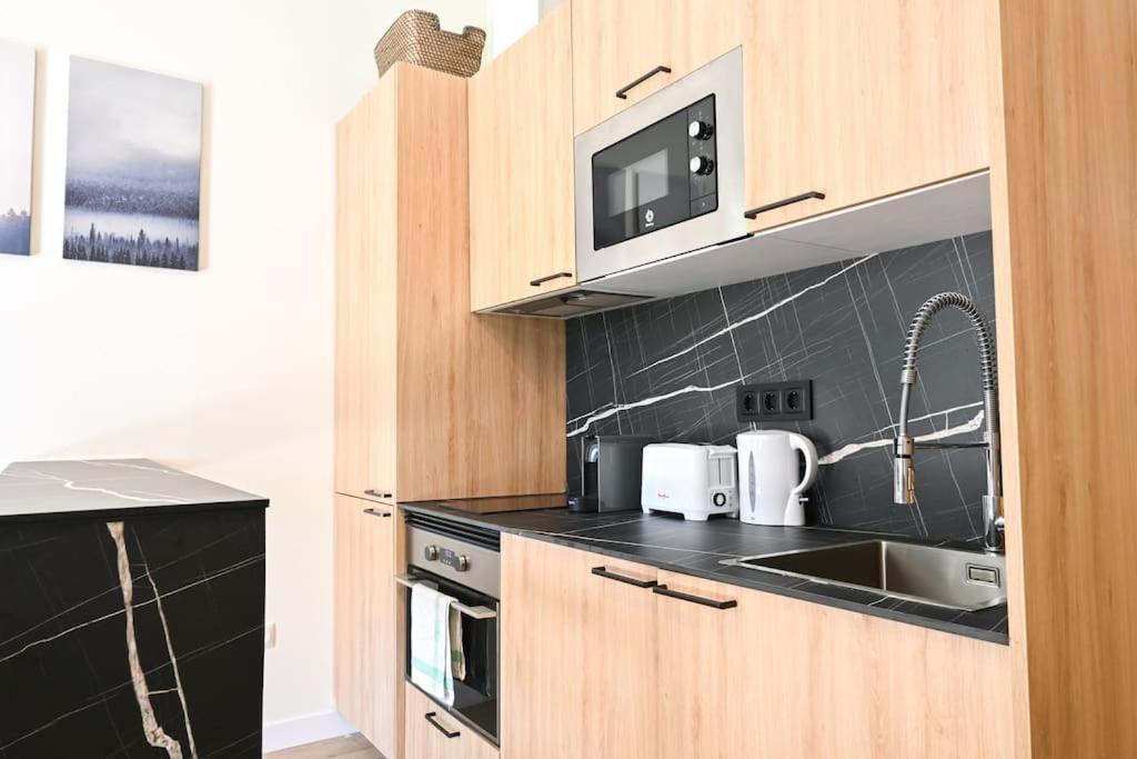 For Comodo De Un Gan5a Apartment Madrid