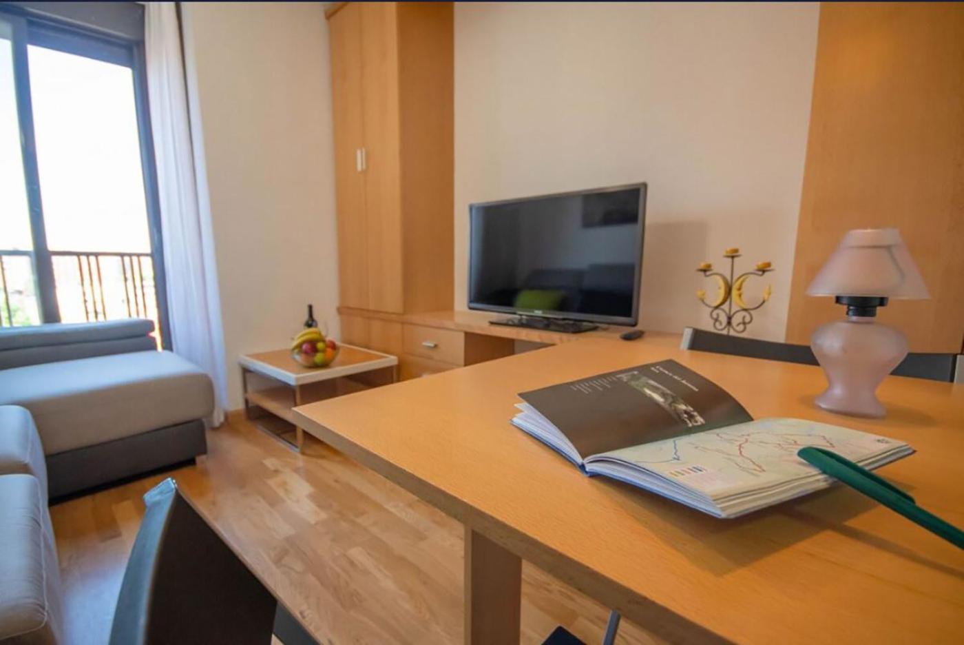 Campezo Apartment *
