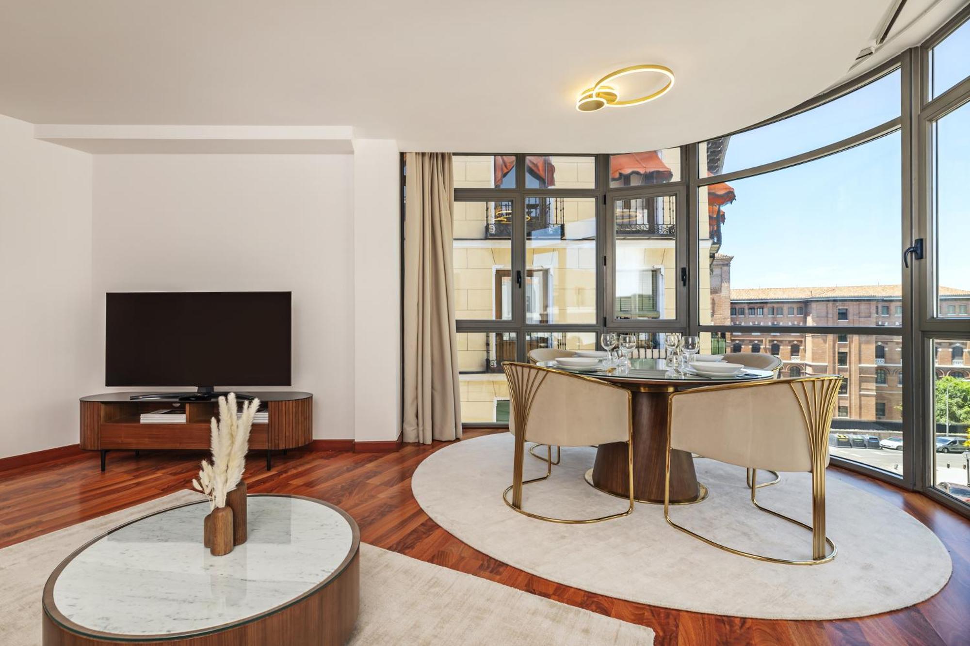 Luxury In Barrio Palacio Madrid