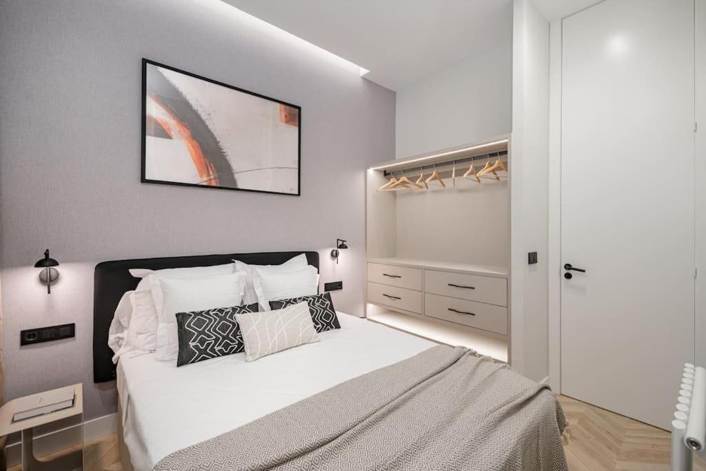 Apartment Gran Via Xvi Calle San Roque 4br 4bh *