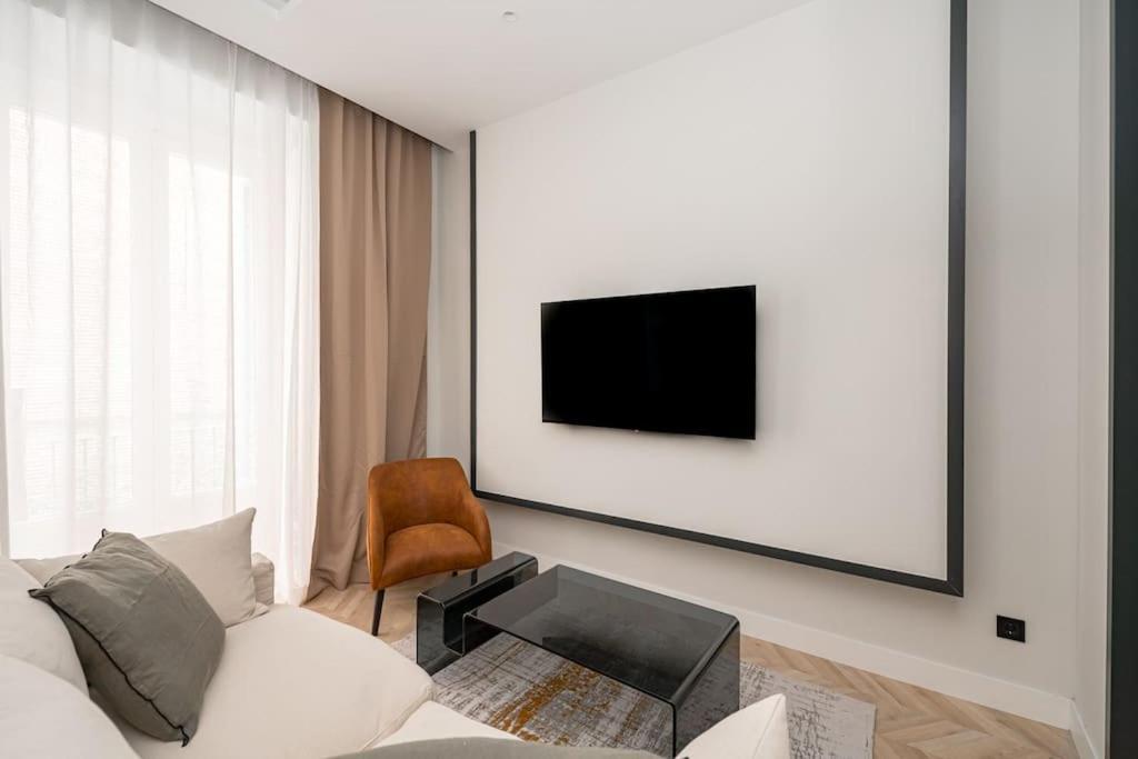 Gran Via Xvi Calle San Roque 4br 4bh Madrid