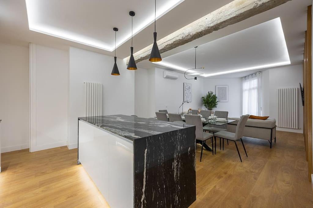 Castellana Norte I Calle Paseo De La Castellana 3br 3bh Madrid