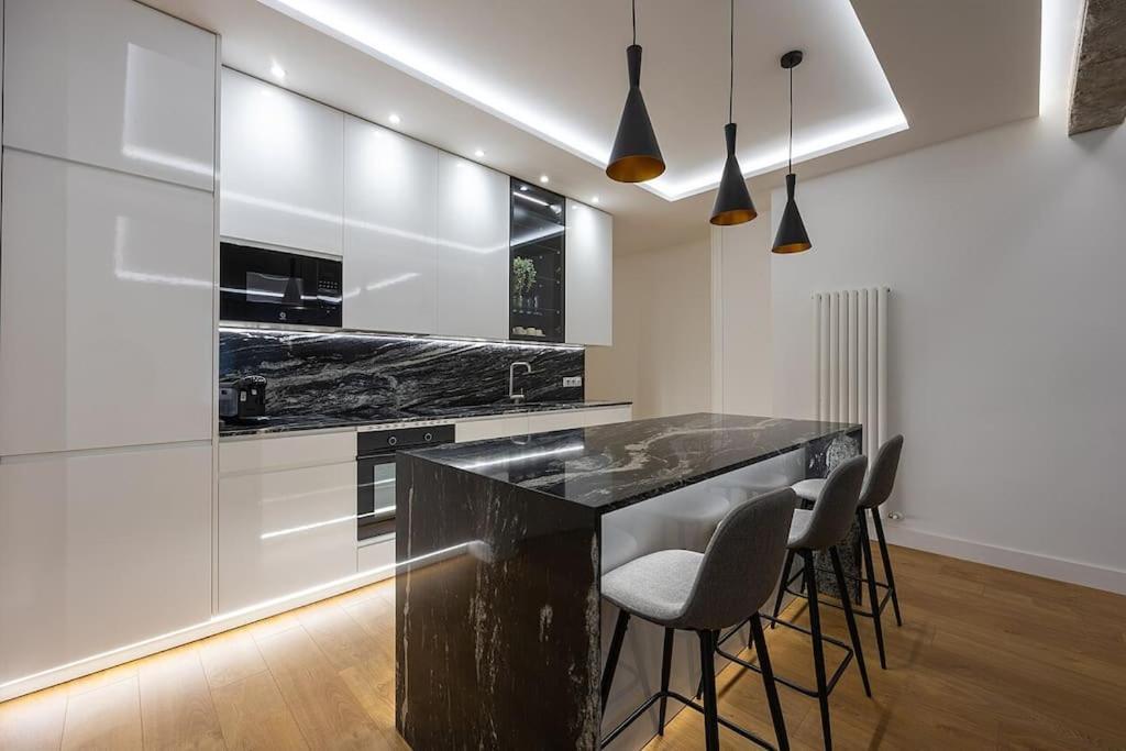Castellana Norte I Calle Paseo De La Castellana 3br 3bh * Madrid