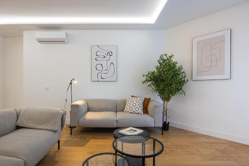 Castellana Norte I Calle Paseo De La Castellana 3br 3bh Apartamento