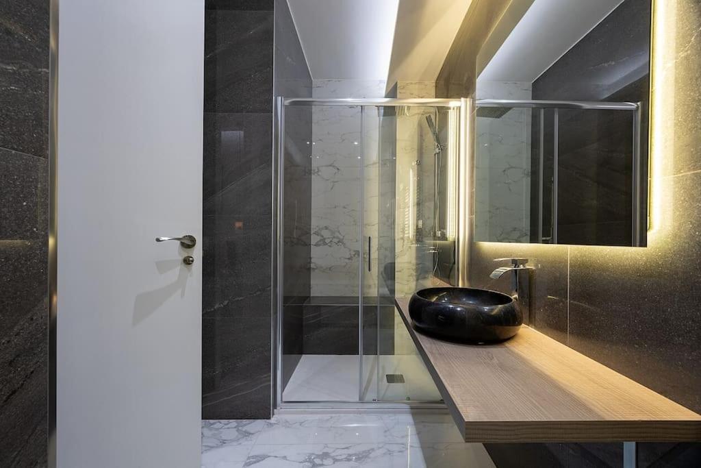 Apartamento Castellana Norte I Calle Paseo De La Castellana 3br 3bh Madrid