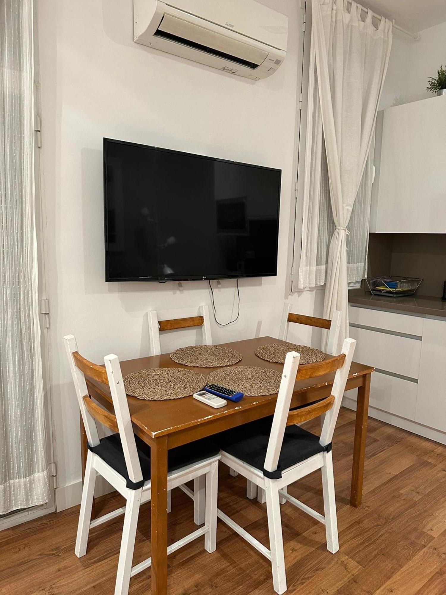 Studio Gran Via Apartment