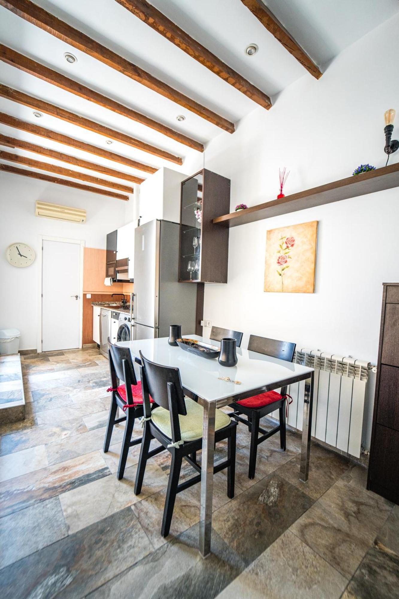 Centrico Atico En By Bebalmy Apartment