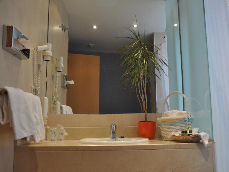 Hotel Infanta Mercedes Madrid