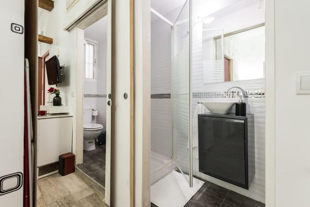 Apartment Modern Apt 1 Bedroom In Lavapies Madrid