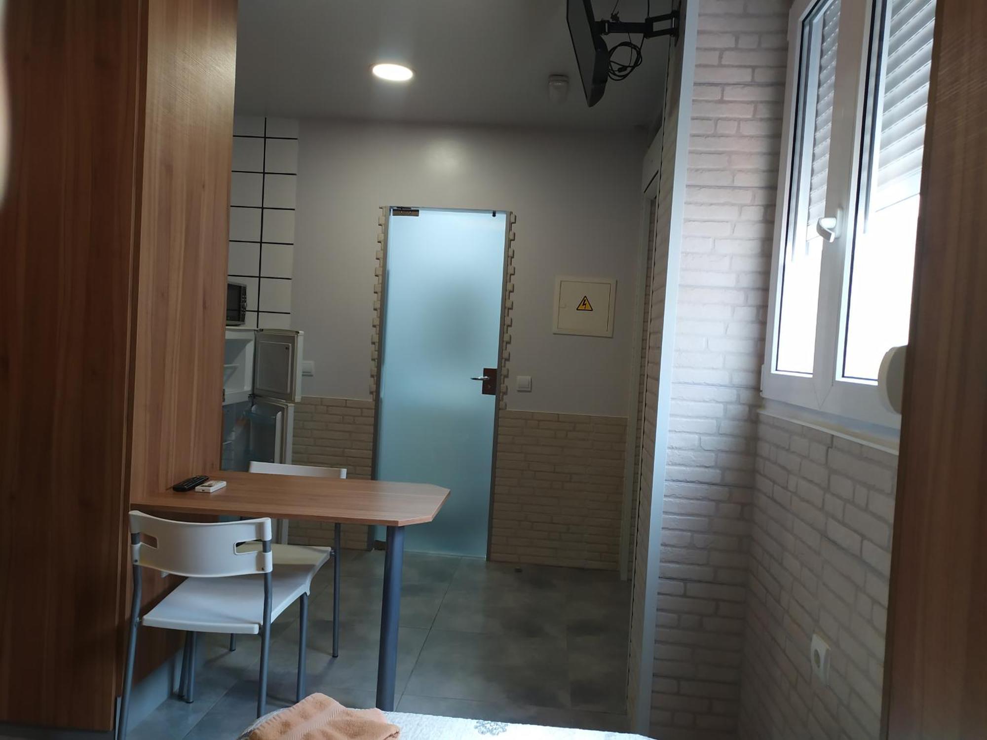 Usera Aparthotel 2*