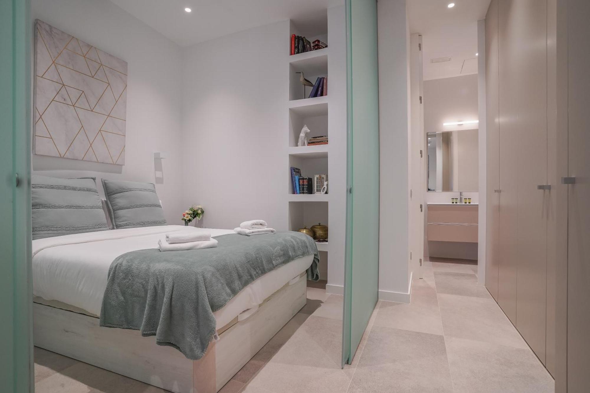 Cozy And Modern-1bedroom 1bathroom-chamberi Apartment *