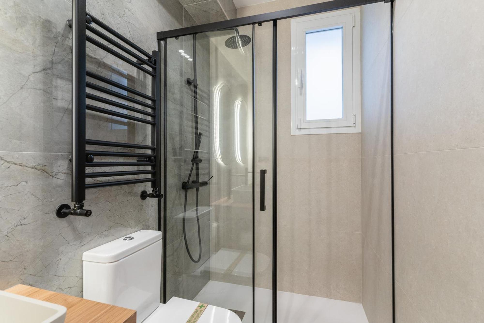 Luxurious Apartment-2bedrooms 3bathrooms-salamanca Apartment *