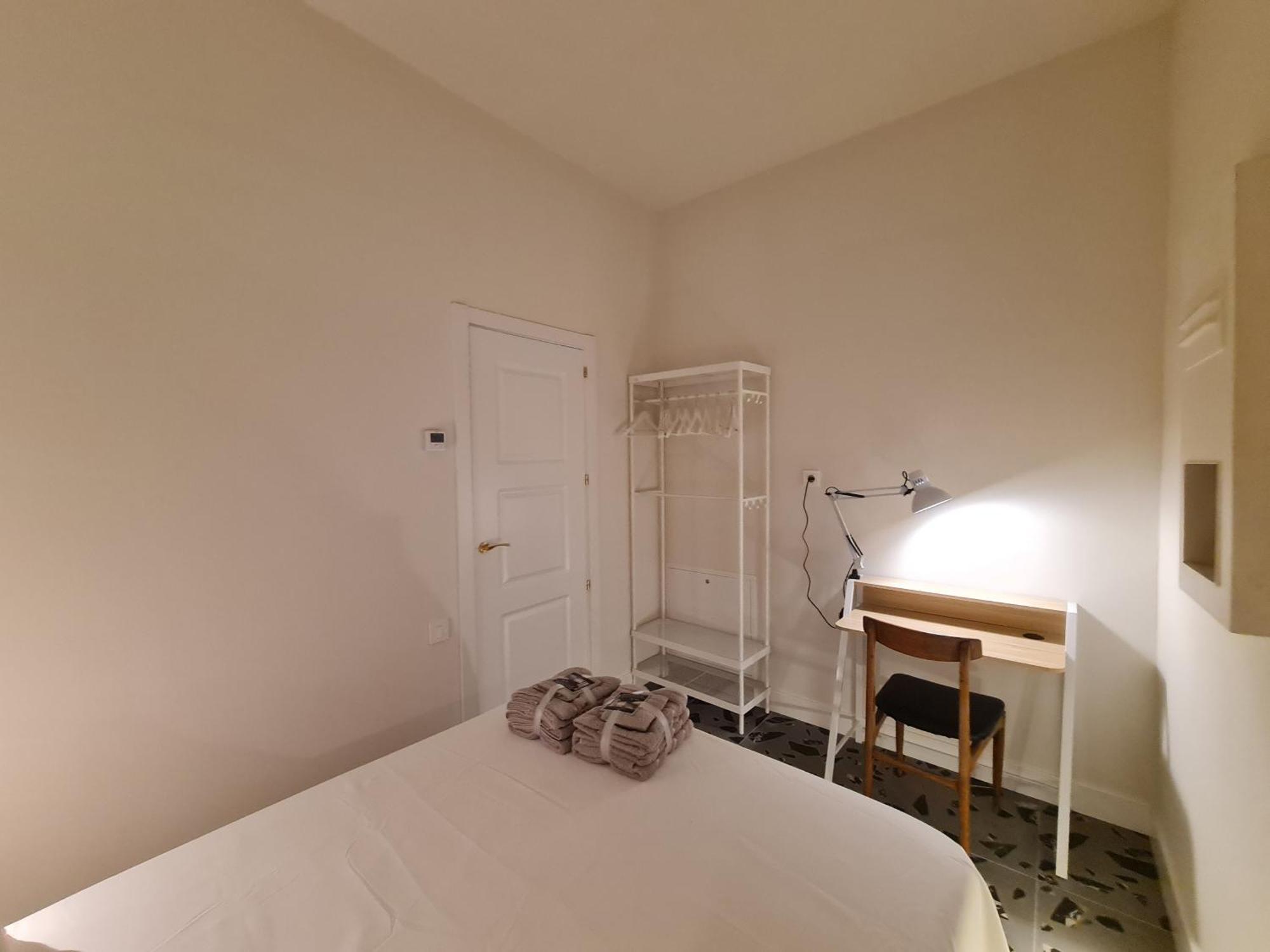 Center With 2 Bedrooms Madrid