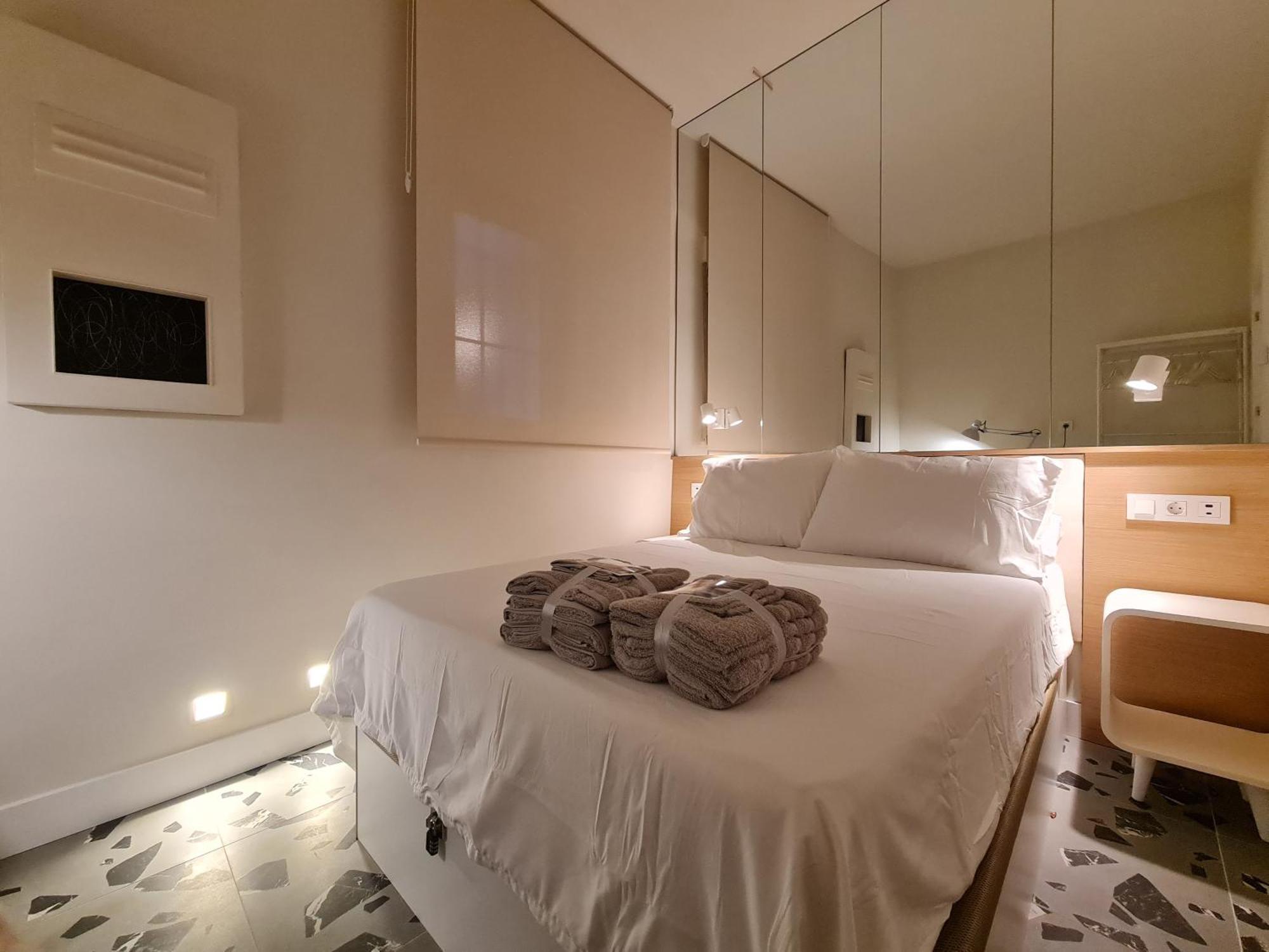 Center With 2 Bedrooms * Madrid