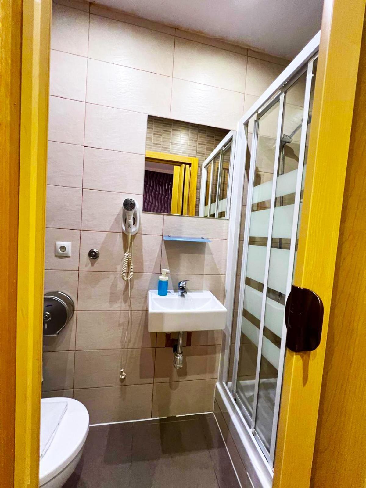 Abel Victoriano Guest house