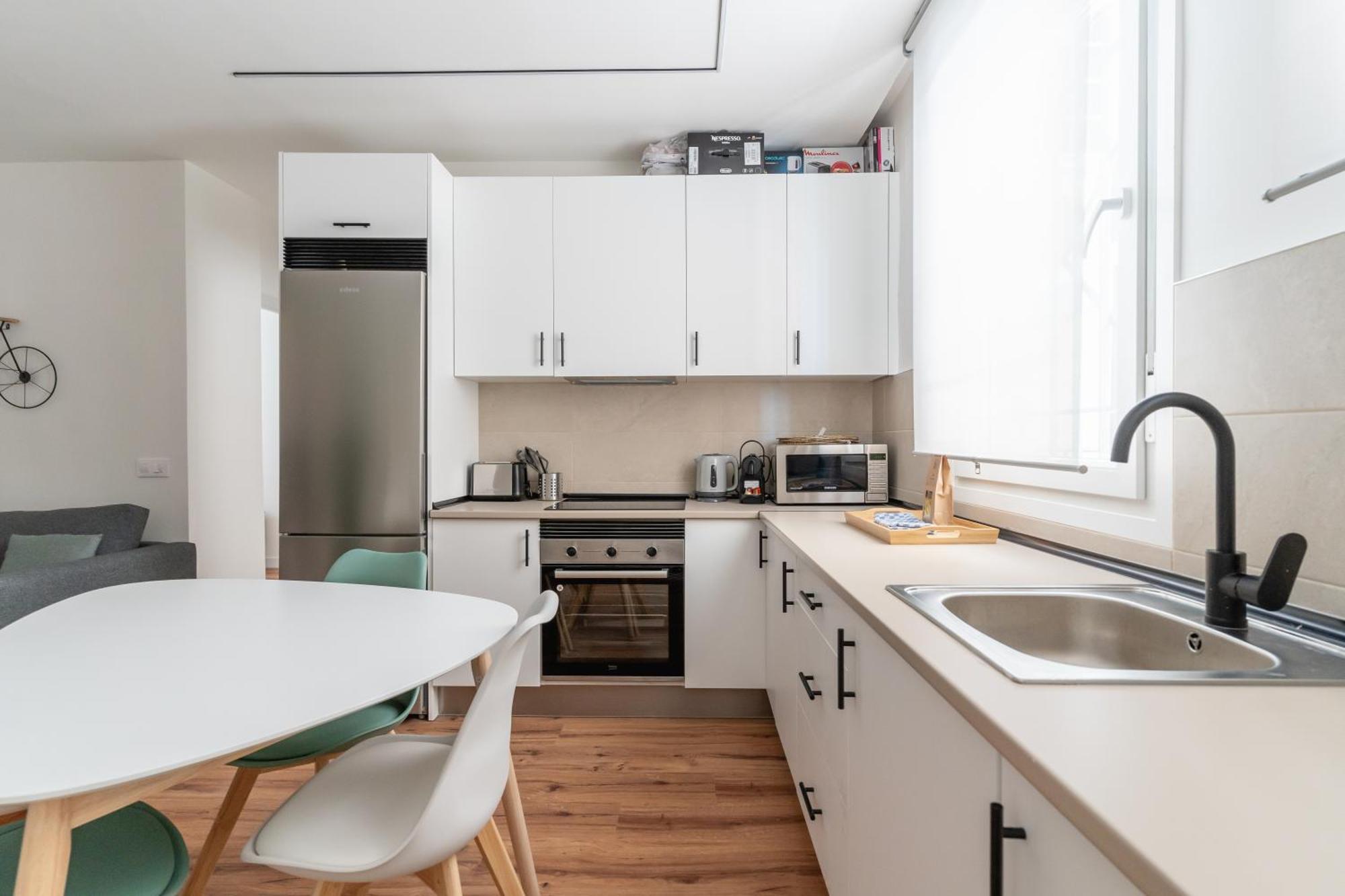 Modern Cozy-2bedrooms 1bathroom-delicias Apartment *