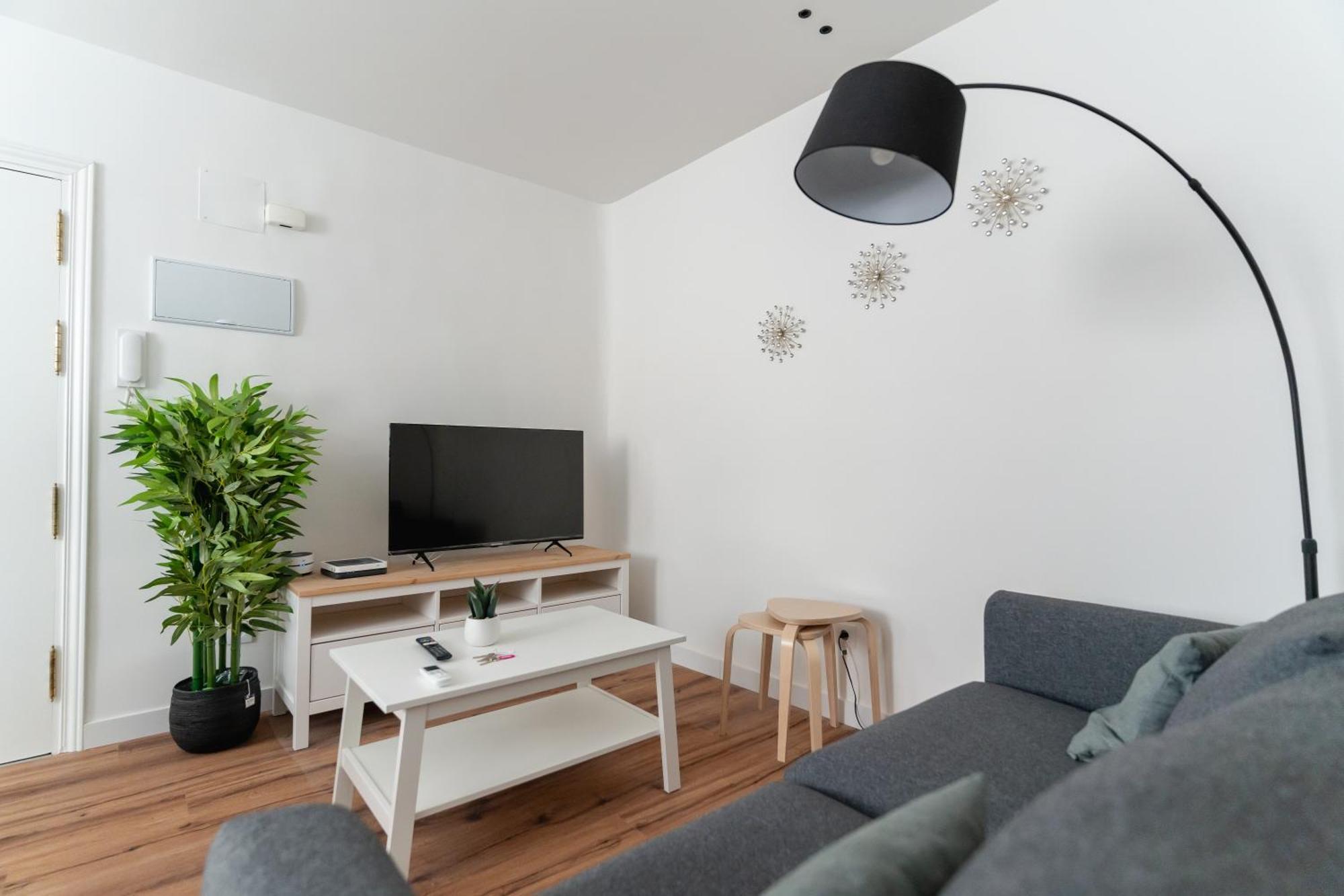 Modern Cozy-2bedrooms 1bathroom-delicias *