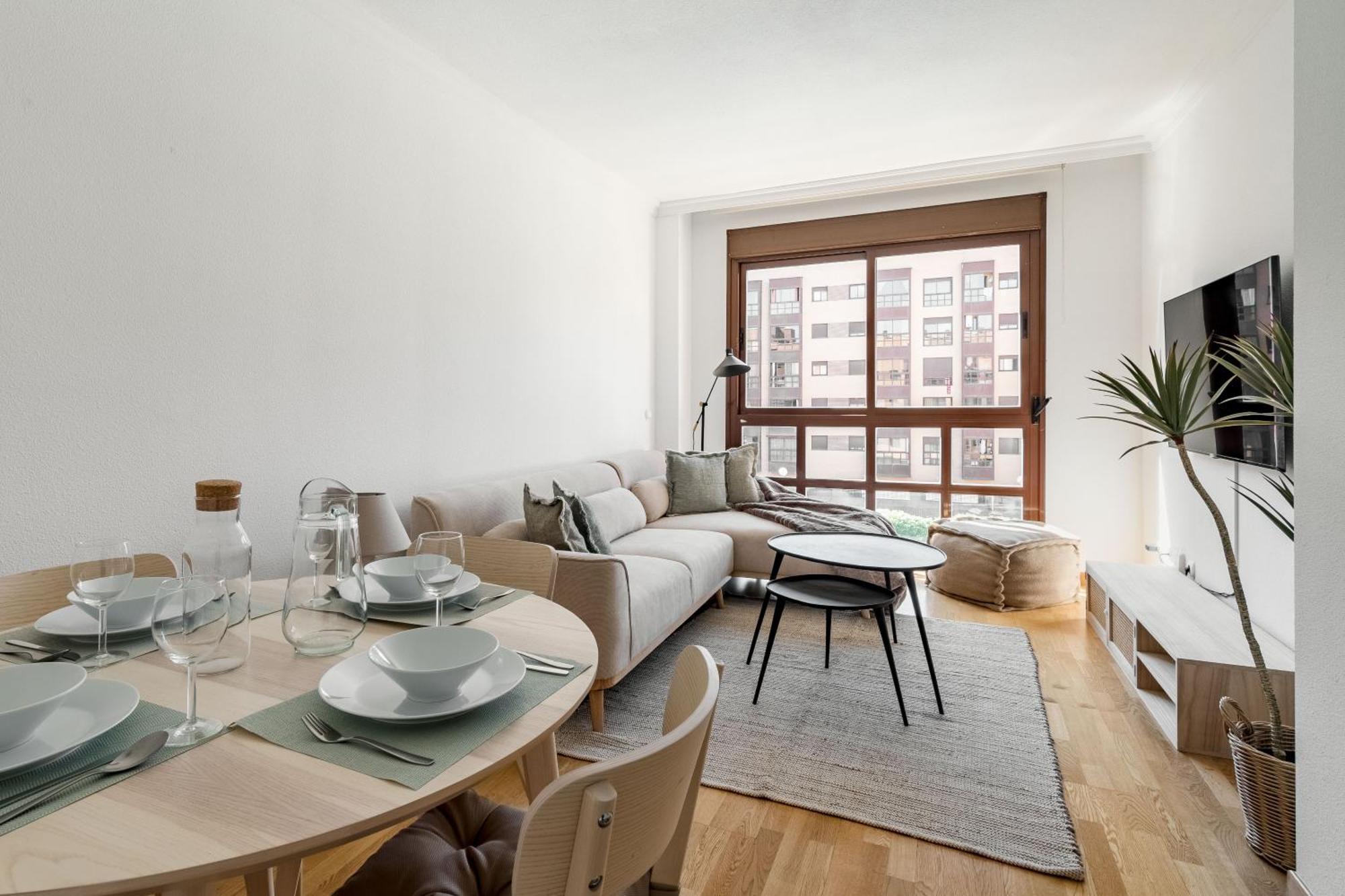 Apartment Charming Airport Iv