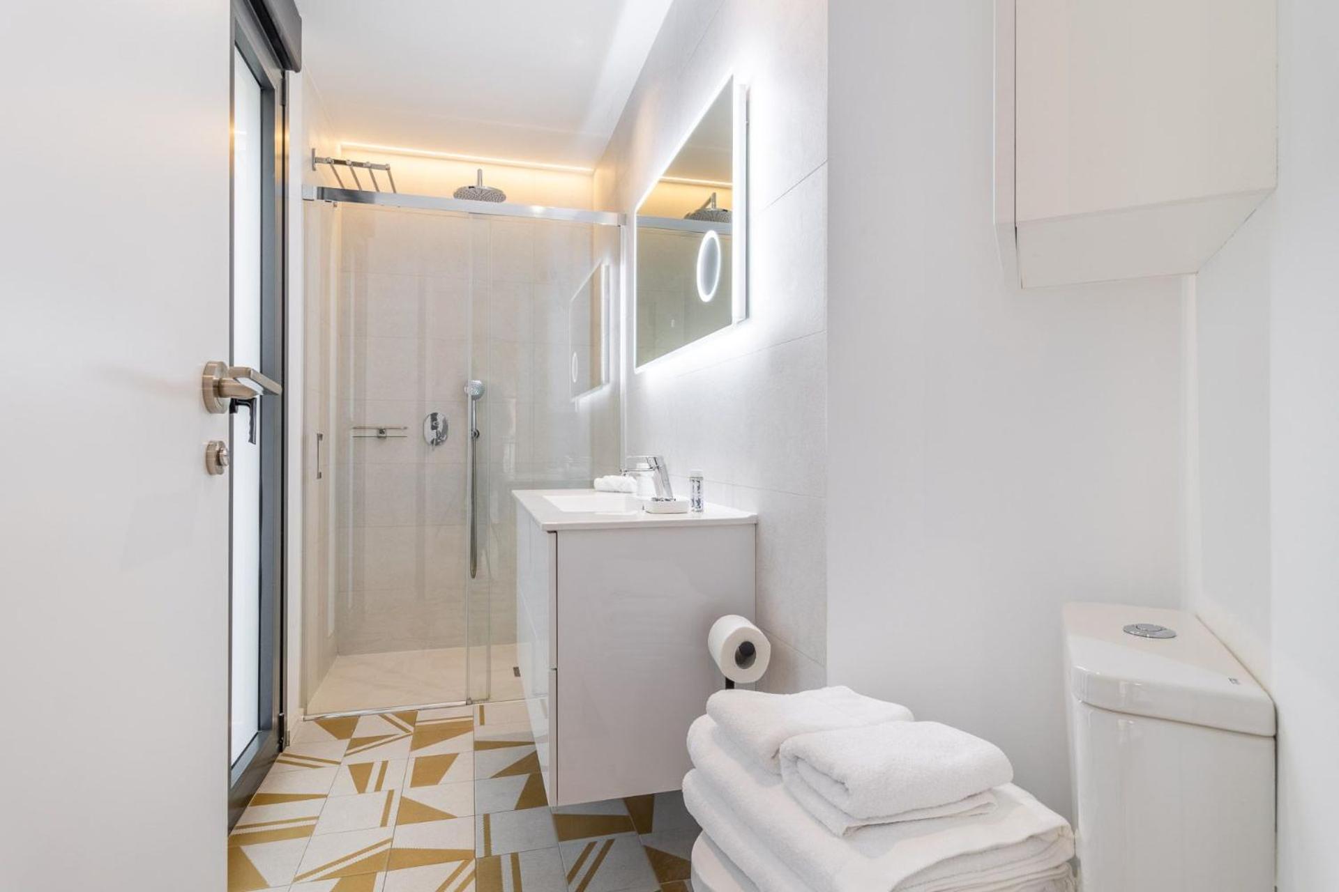 Stylish Center Retreat For 4 Explore From Espoz Y Mina Apartment