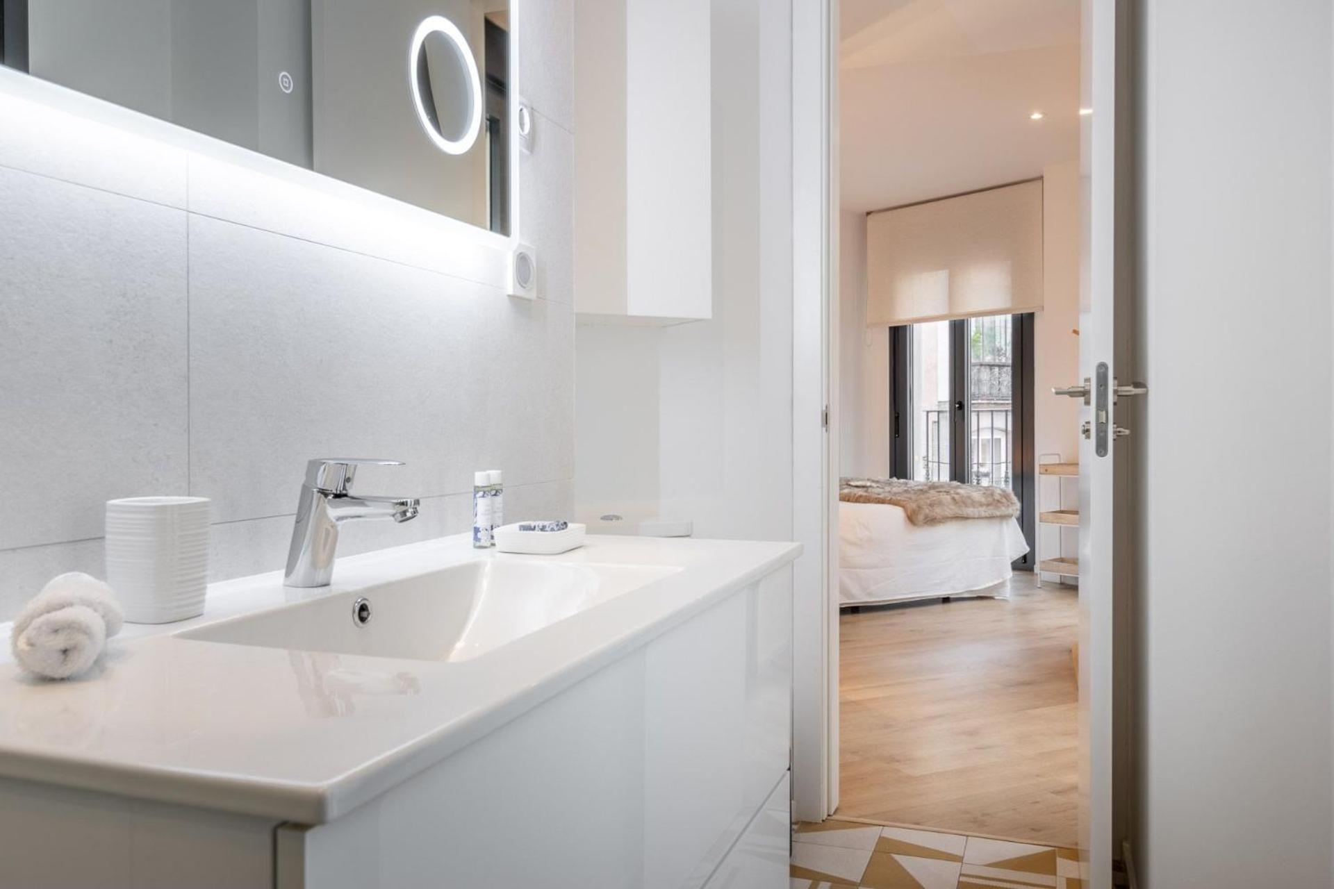 Stylish Center Retreat For 4 Explore From Espoz Y Mina * Madrid