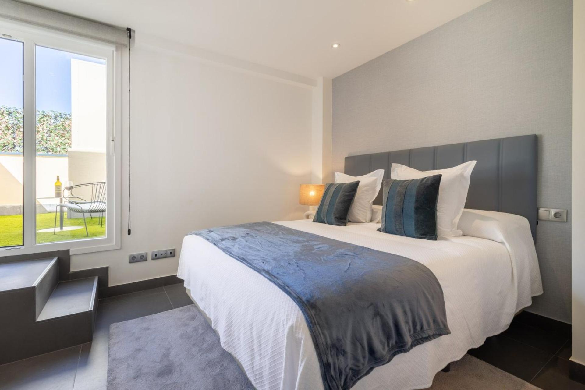 Escape In Trendy Triplex With Terrace In The Heart Of Toledo Atico Ii *