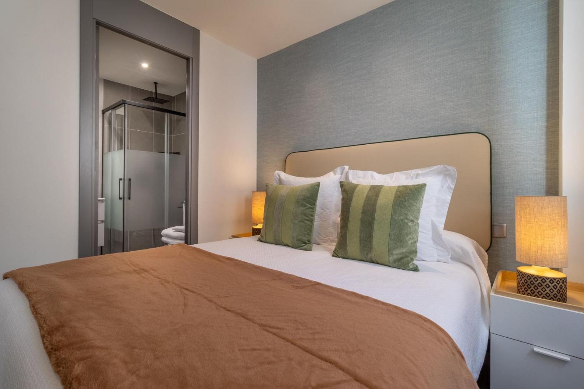 Trendy La Latina Escape For 3 Next To The Iconic Rastro Market Latina Toledo Ii Apartment Madrid