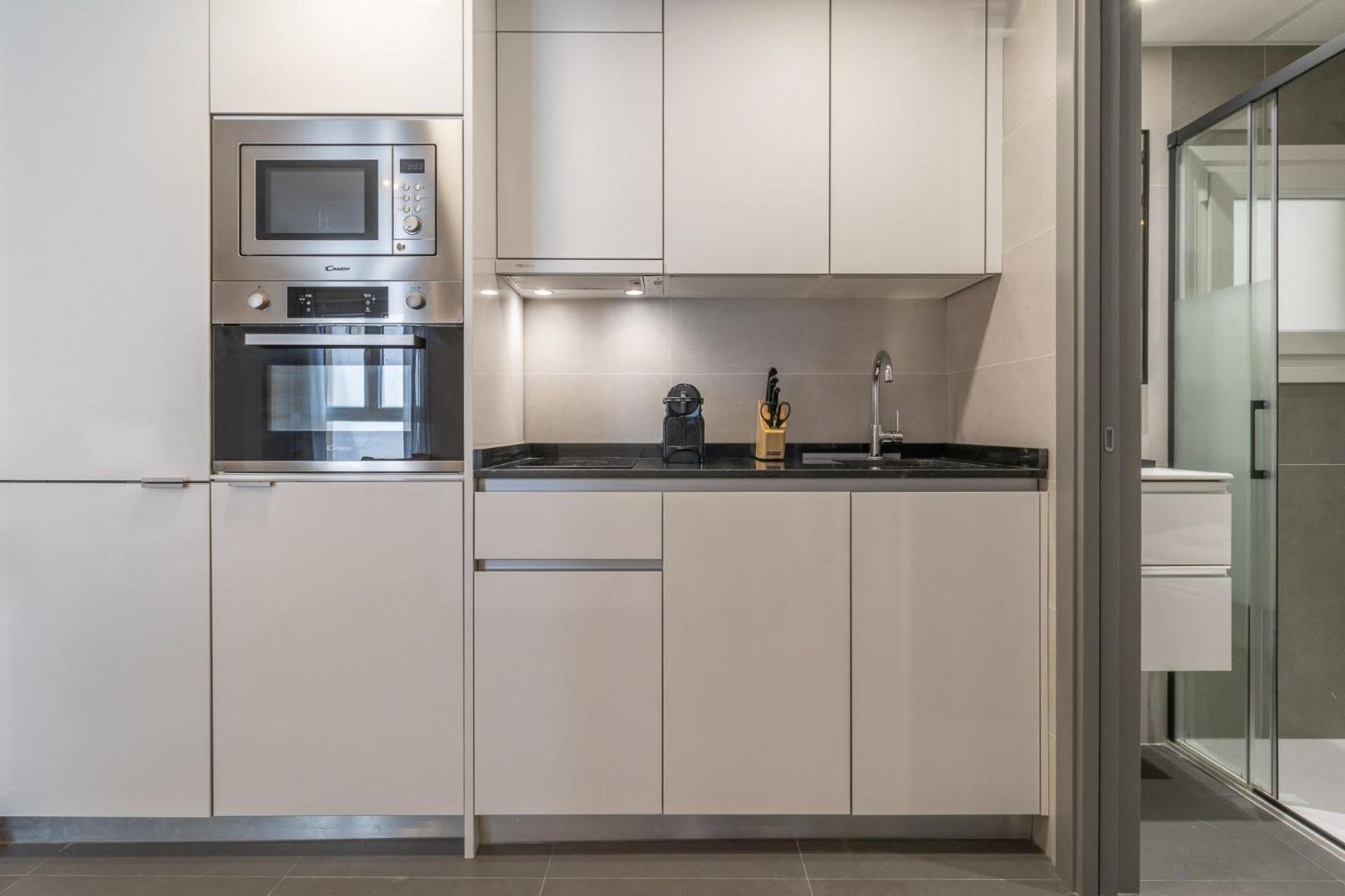 Apartment Trendy La Latina Escape For 3 Next To The Iconic Rastro Market Latina Toledo Ii Madrid