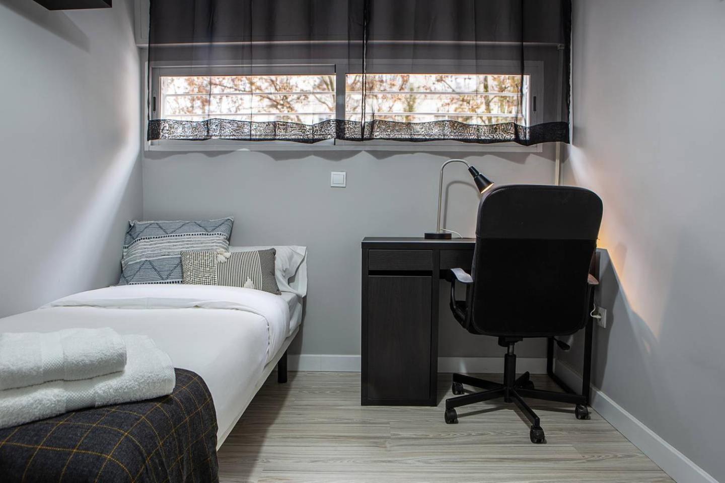 Lovely 3 Bedroom Next To Fuencarral Apartment