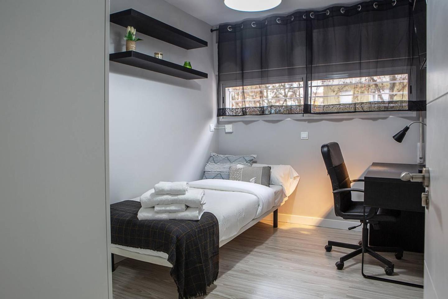Lovely 3 Bedroom Next To Fuencarral Apartment Madrid