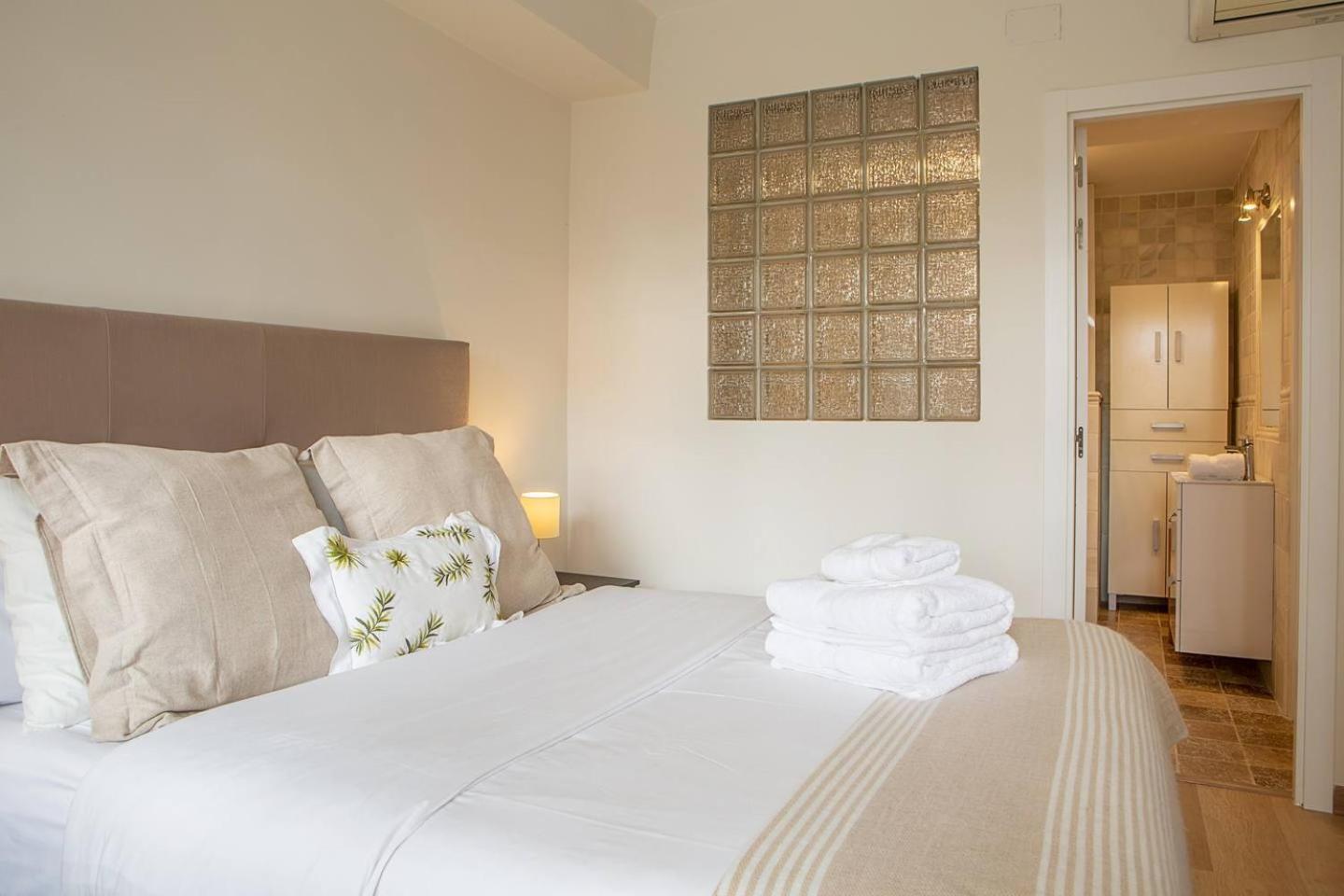 Modern 2 Bed Near Las Ventas Apartment *