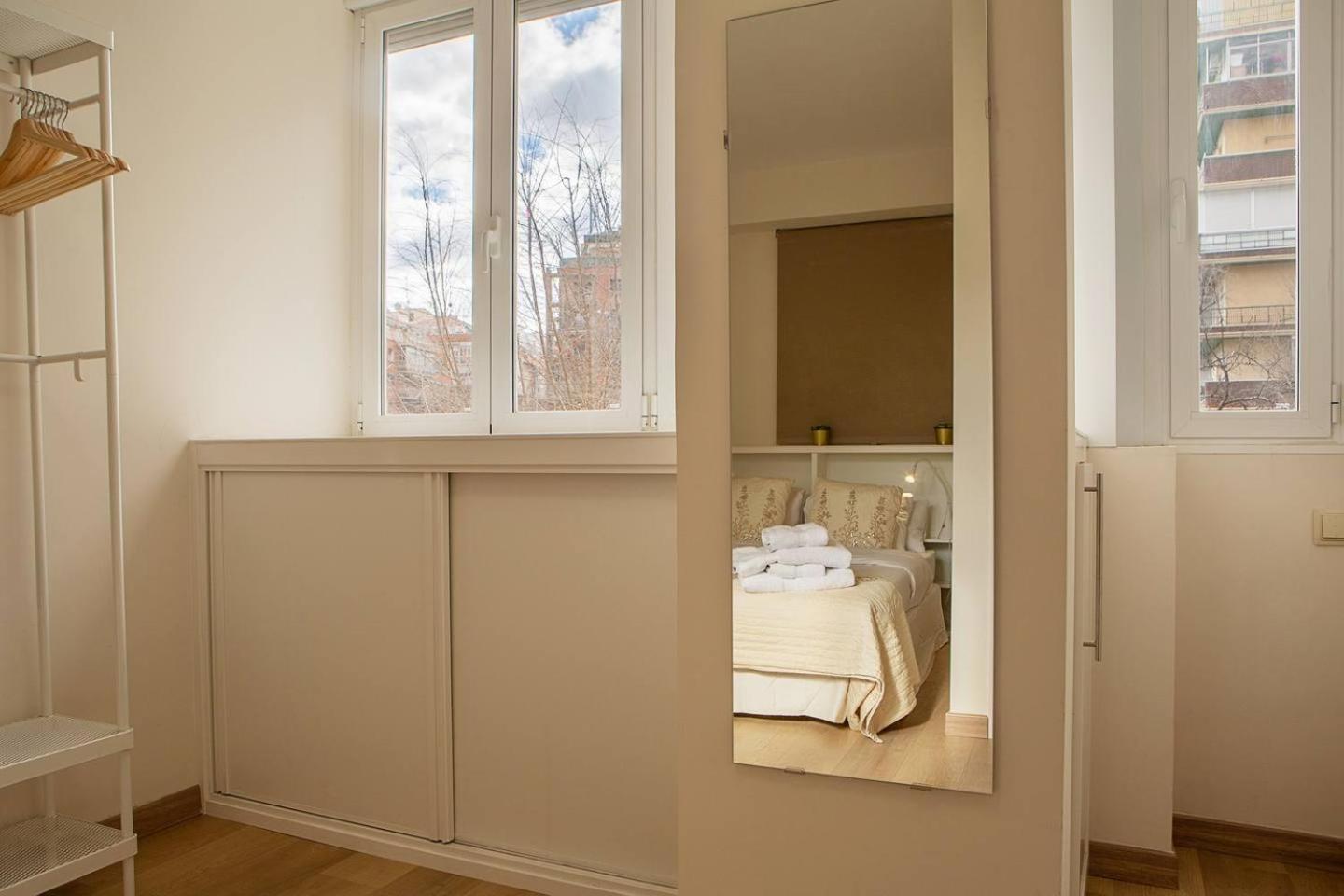 Apartment Modern 2 Bed Near Las Ventas Madrid