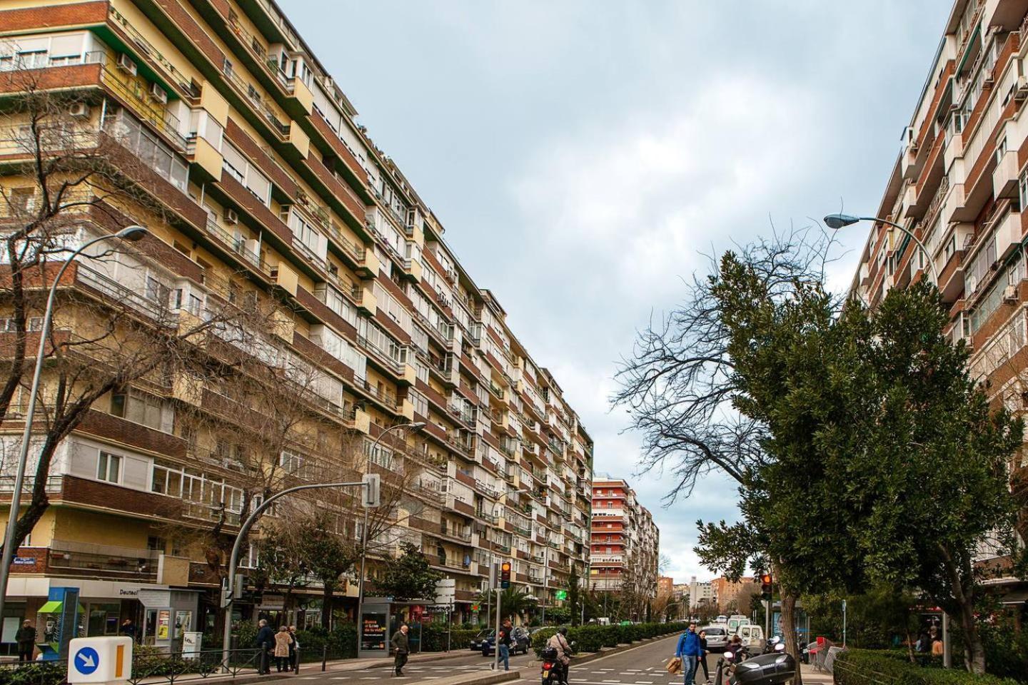 Modern 2 Bed Near Las Ventas Apartment