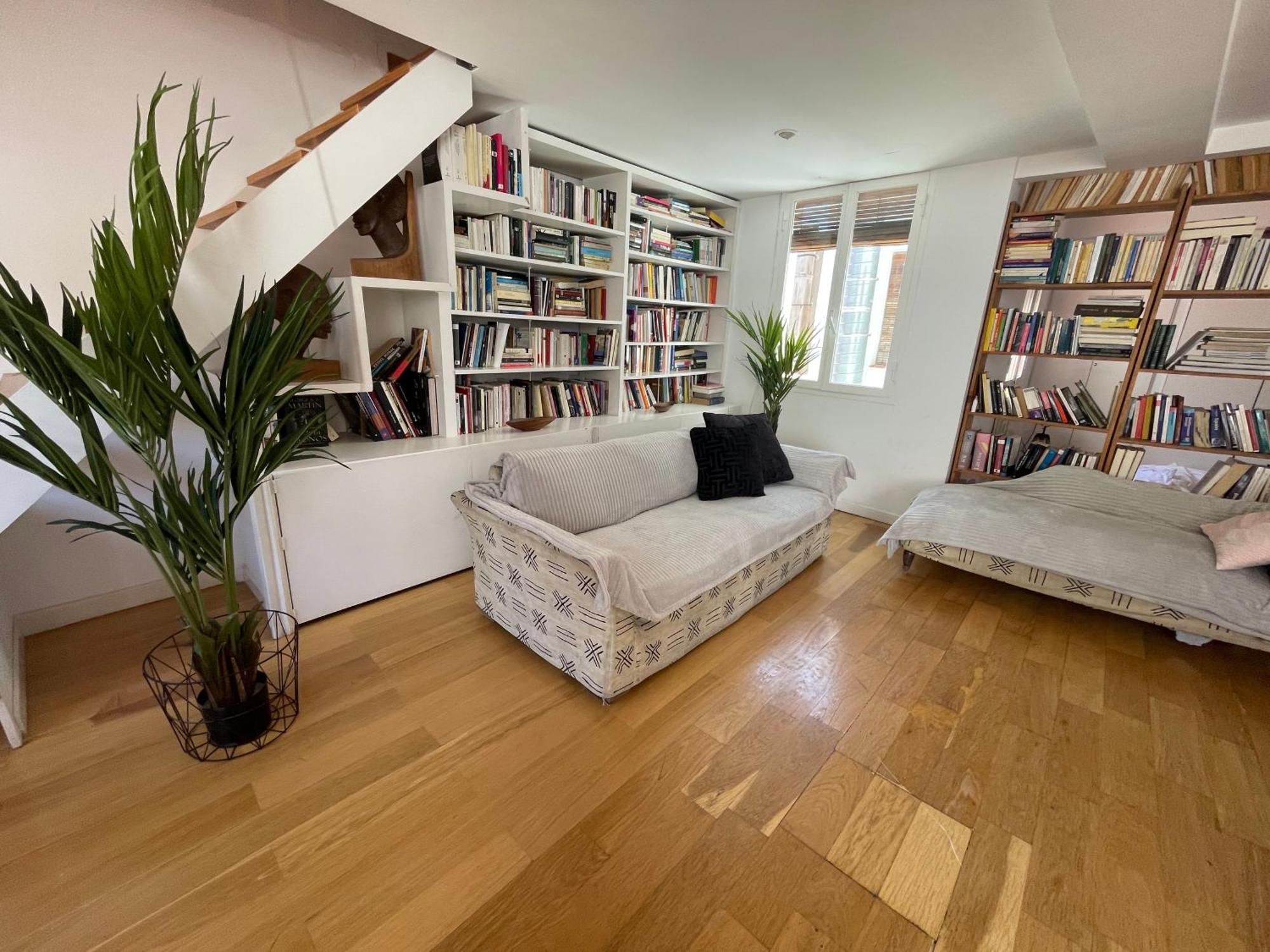 Romantic Terrace Apartment