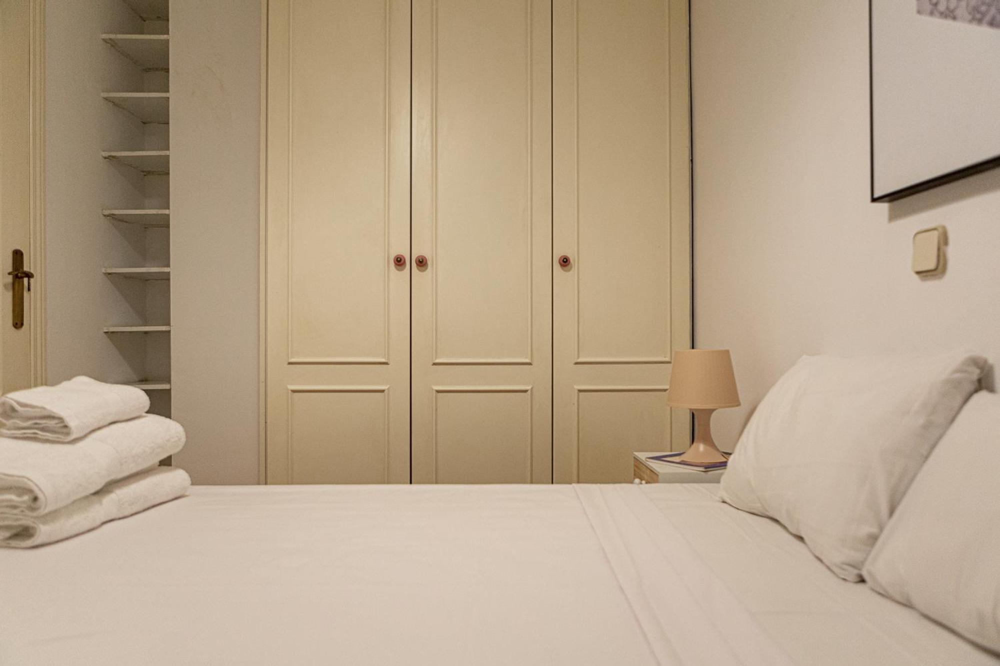 Cute 1 Bedroom With A Balcony * Madrid