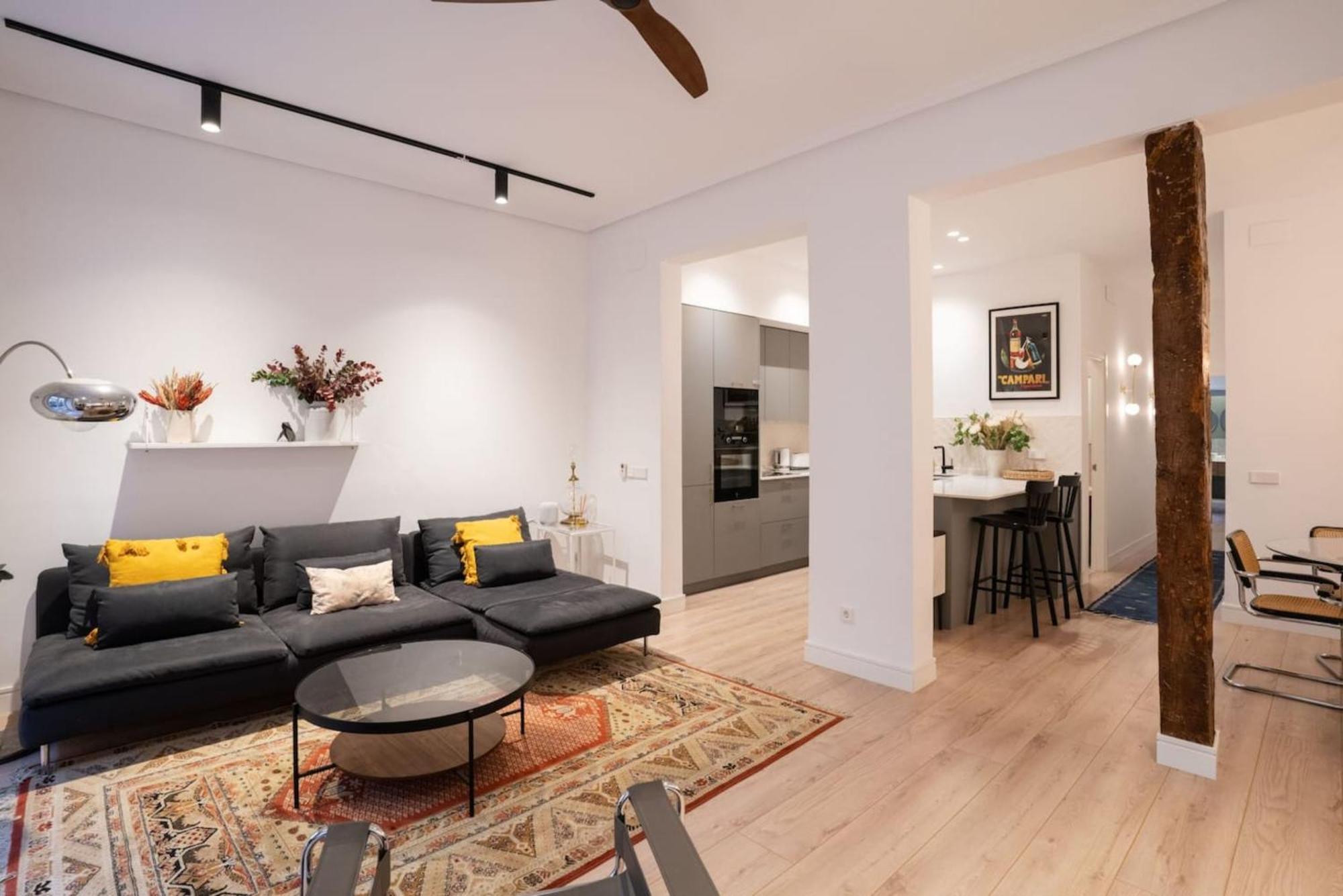 Lejlighed Stylish 2 Bedroom In The Heart Of