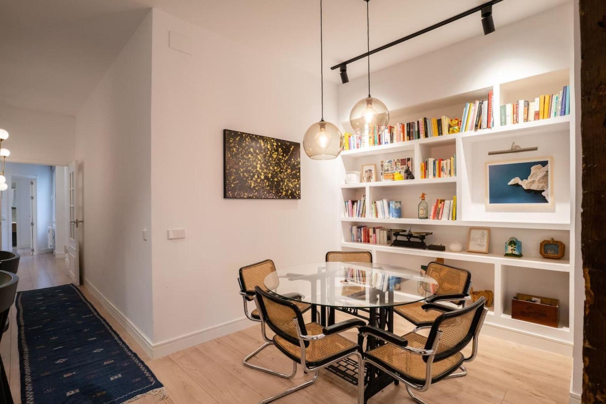 Lejlighed Stylish 2 Bedroom In The Heart Of