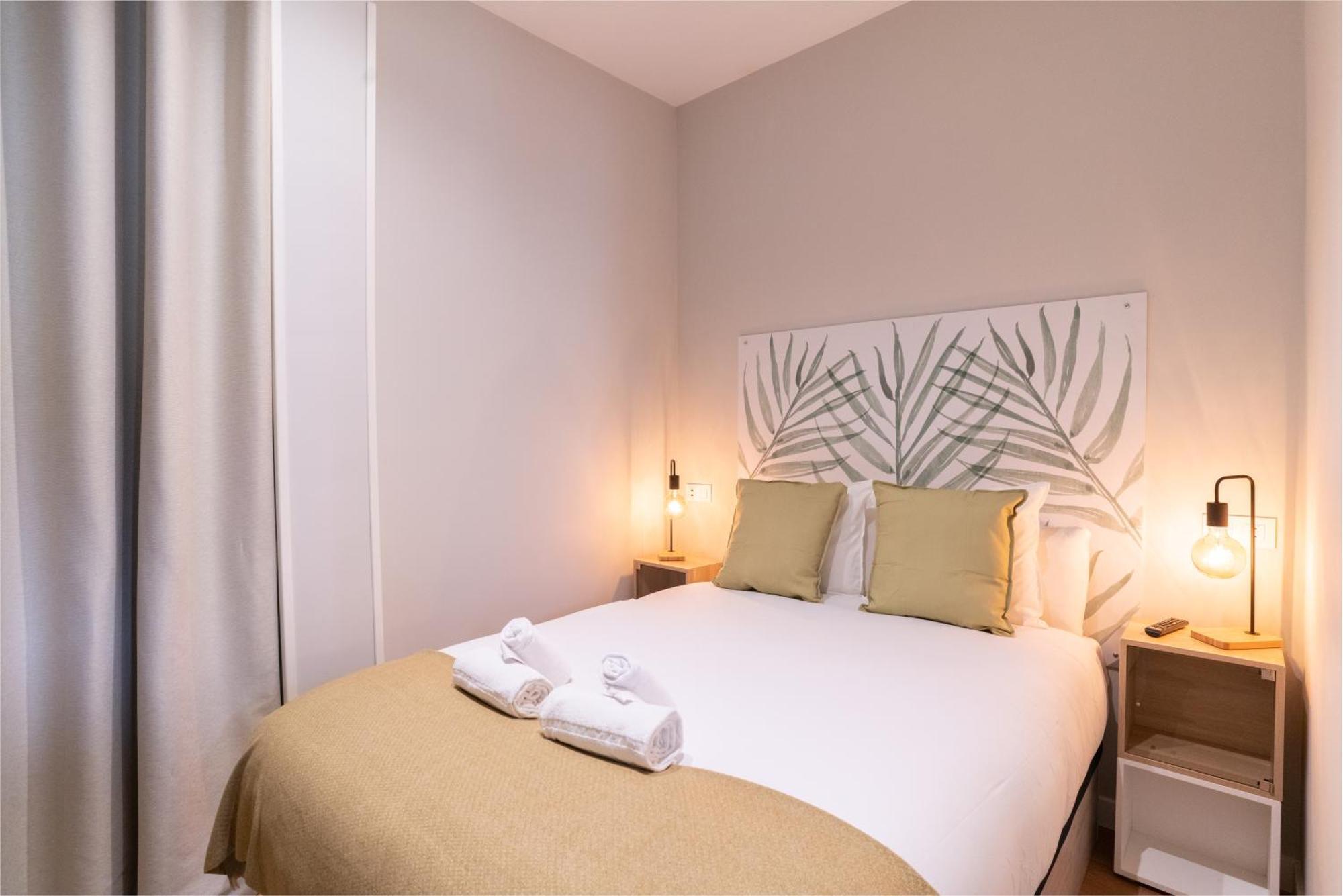 Bright And Airy 2 Bedroom In Apartment Madrid