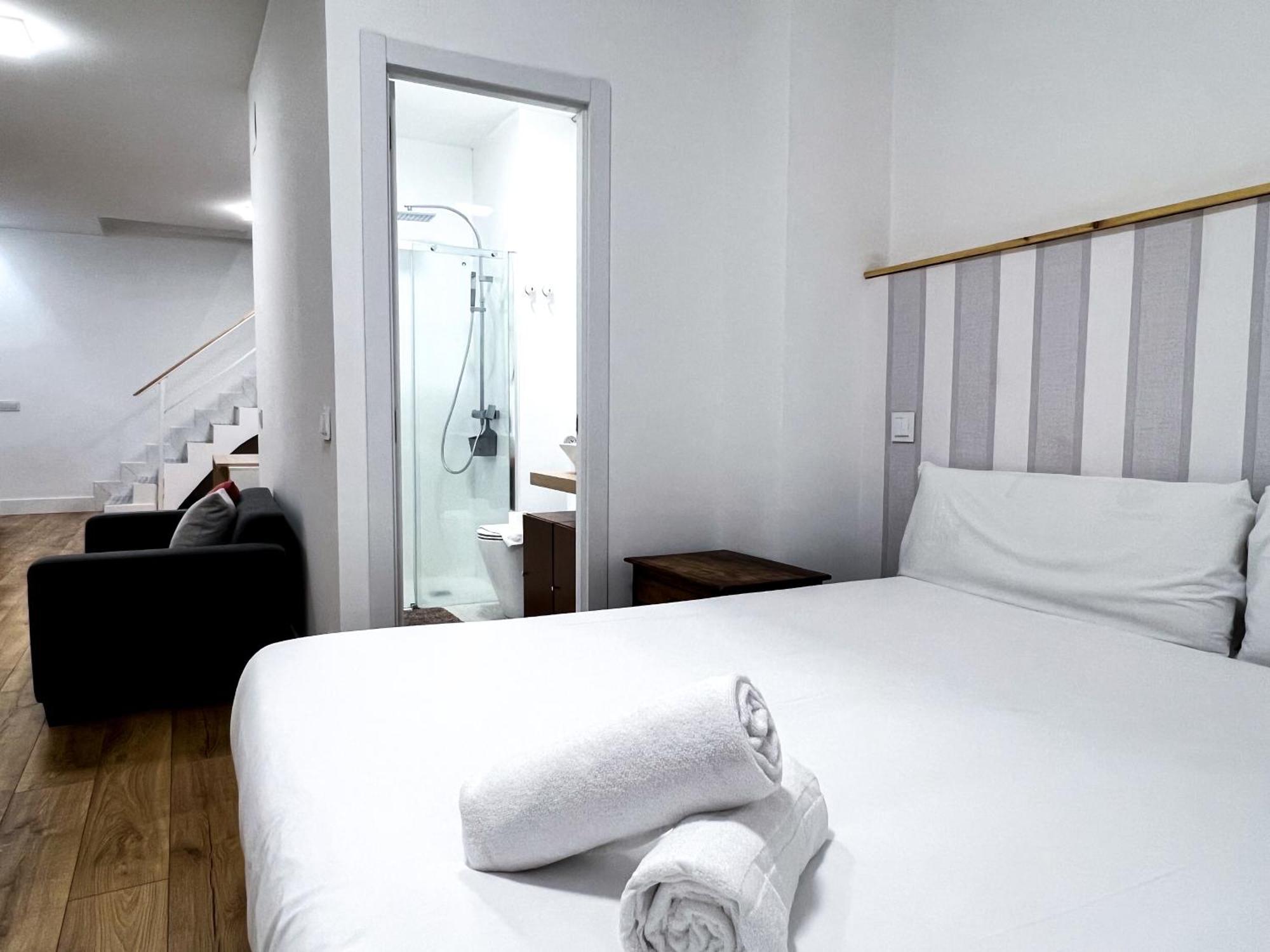 Comfy For 9 In Ventas Apartment Madrid