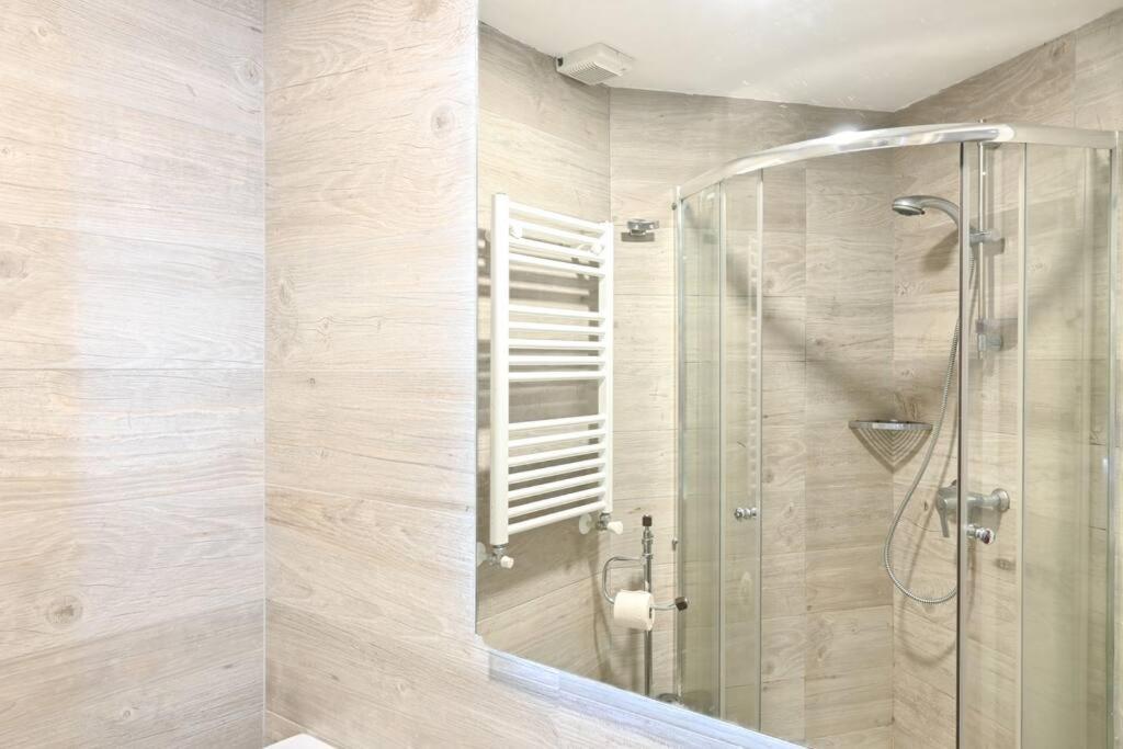 Apartment For Coqueto Estudio Centrico Temporal Con Piscina Fca34 *