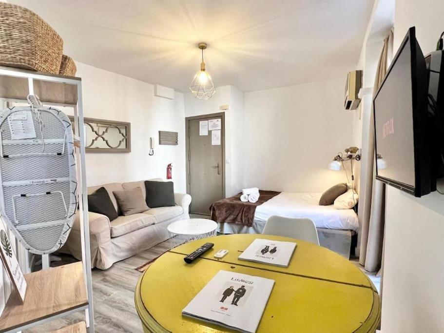 Apartment Stunning In Plaza Mayor Madrid