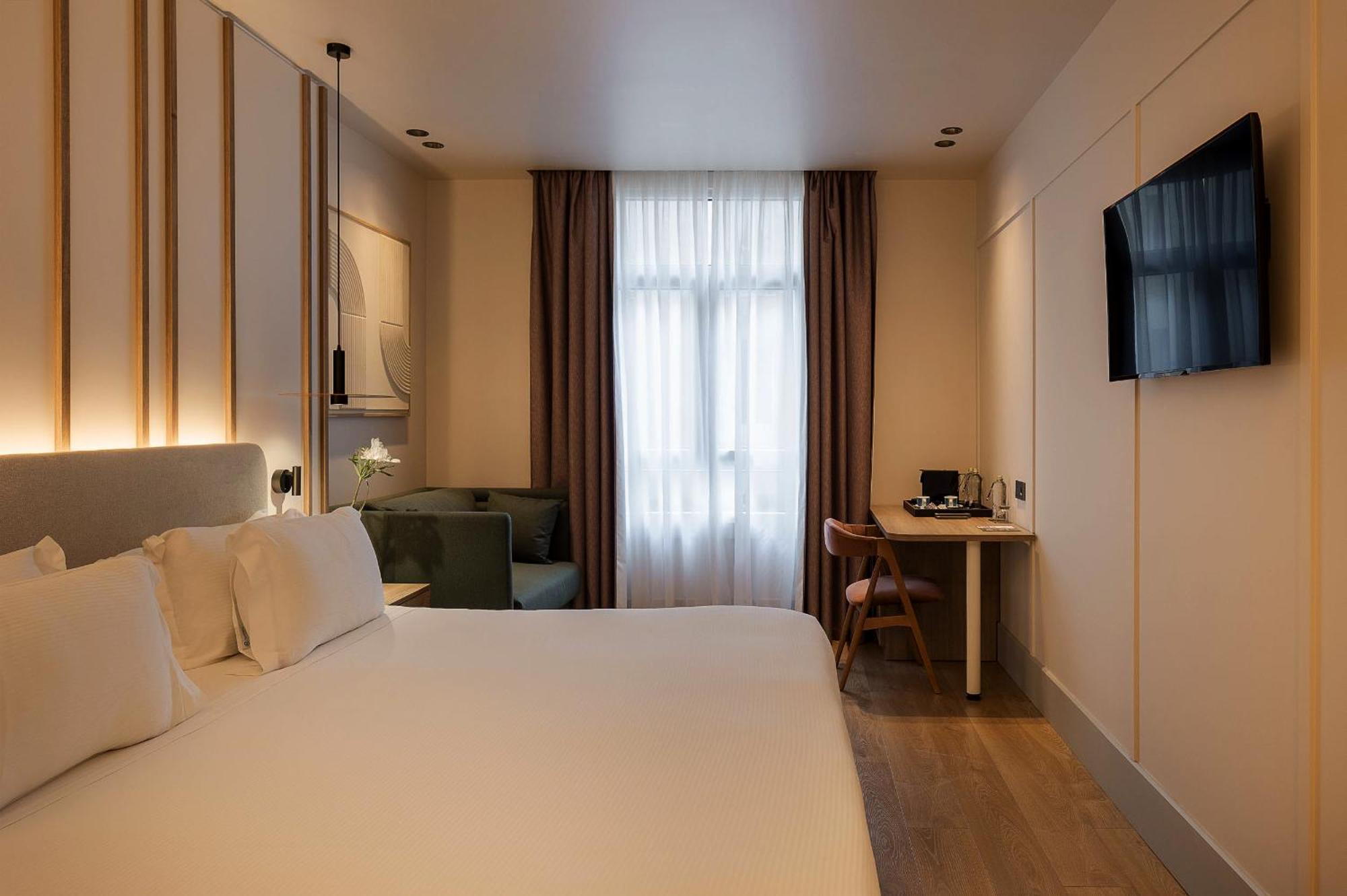 Hotel H10 Puerta De Alcala 4*