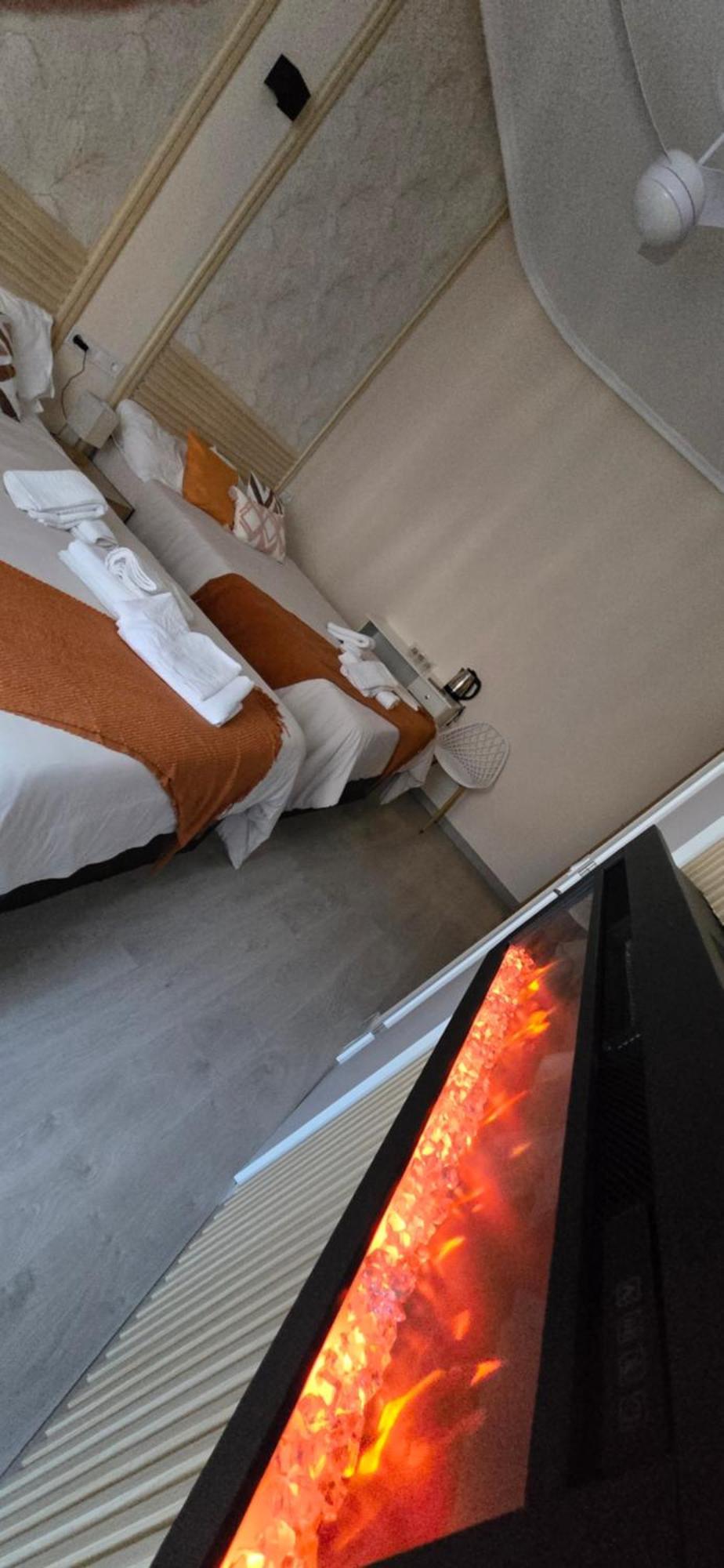 Universal Guest house *