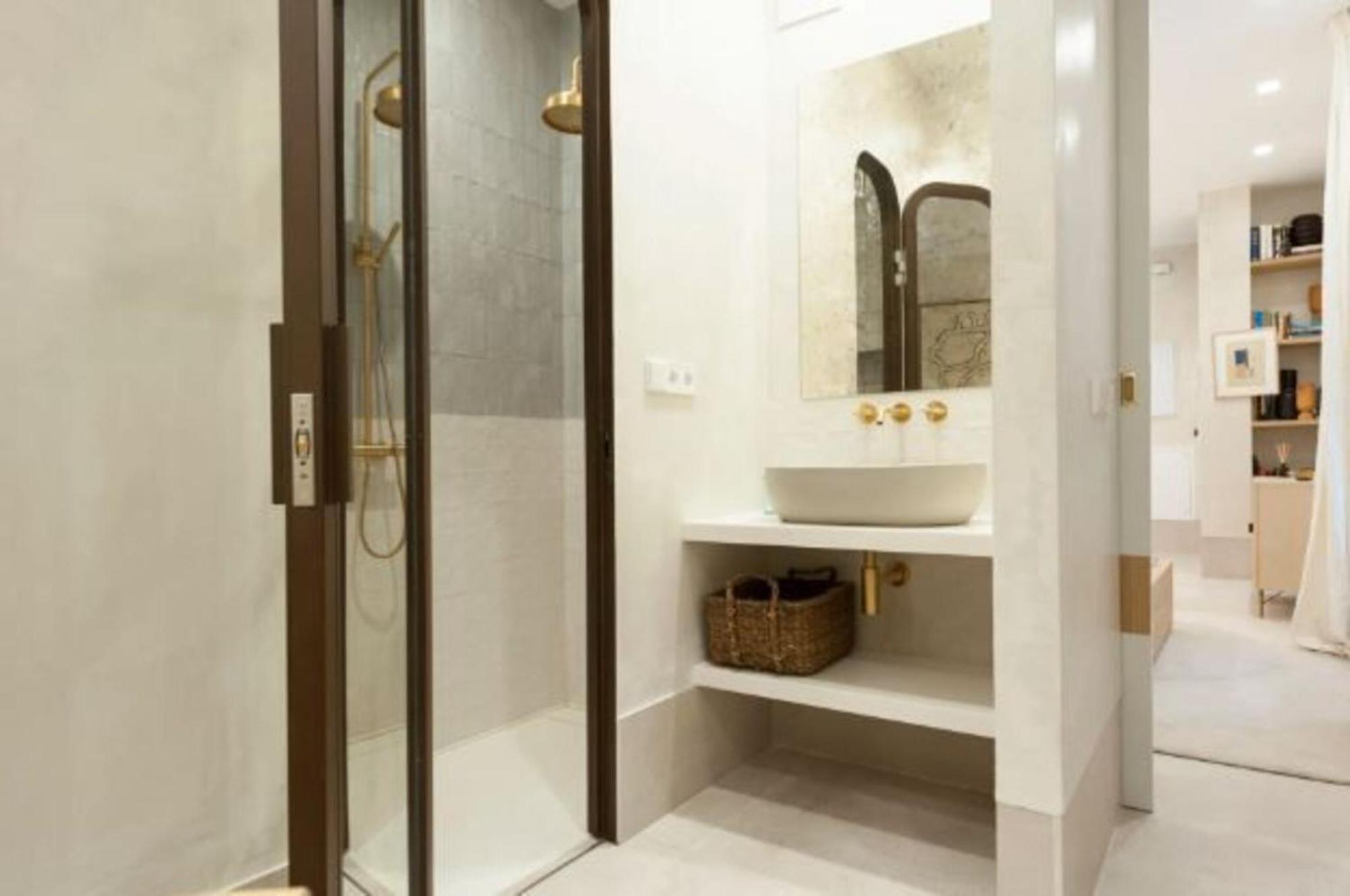 Apartment Elegant Neptuno-cortes For 2 People