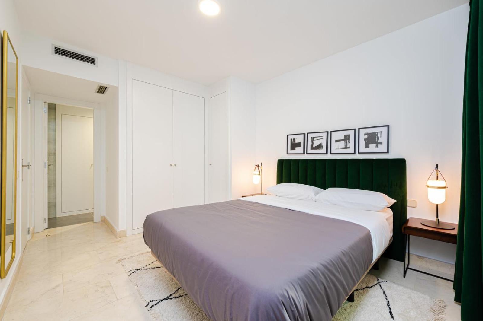 Olivos Stylish In Conde Orgaz Apartment Madrid