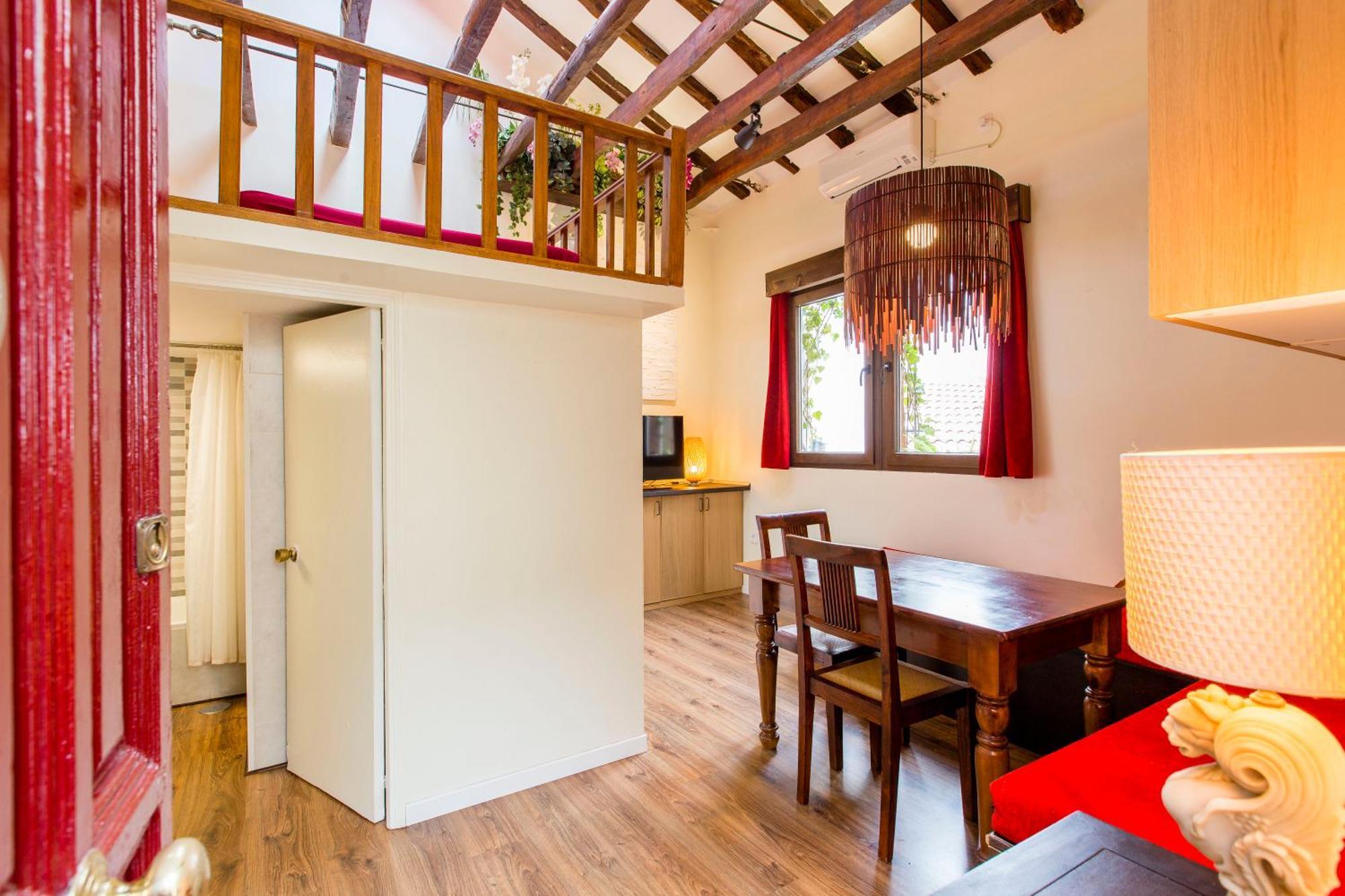 Sunny N Quiet Penthouse In The Center.atico Centro
