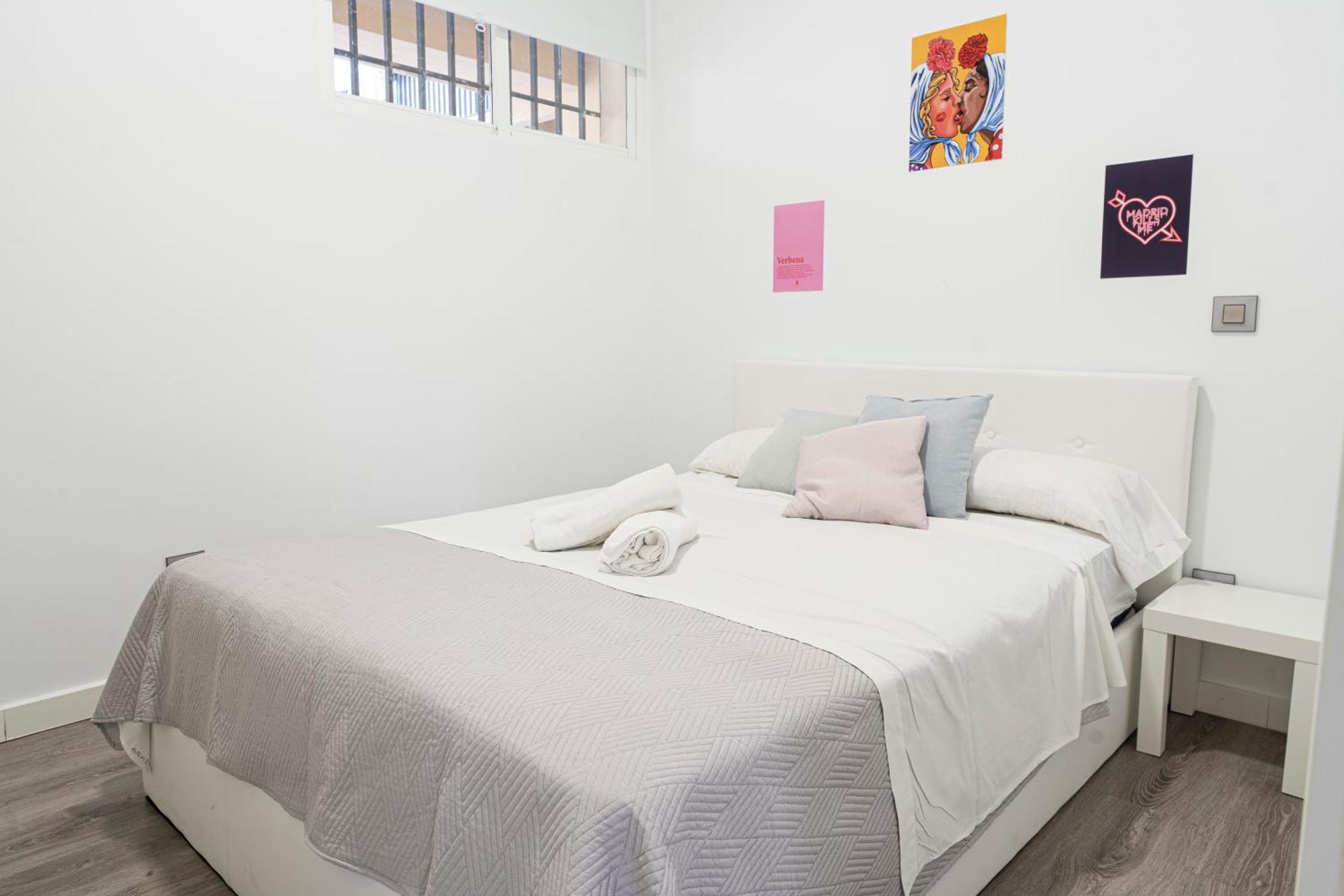 Hogar En Calle Lavapies * Madrid