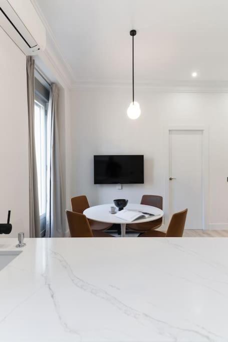 Amazing New Flat!!! Design & Style Center
