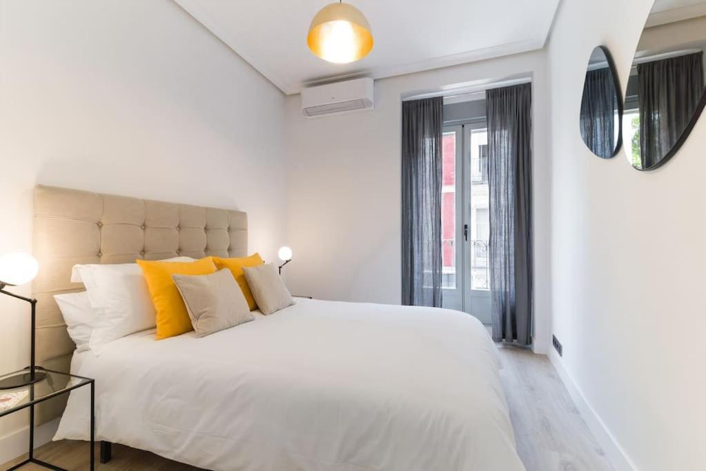 Amazing New Flat!!! Design & Style Center Apartment