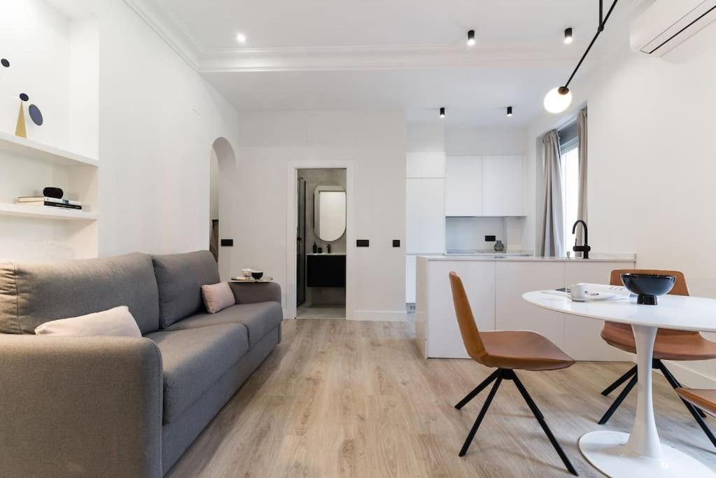 Apartment Amazing New Flat!!! Design & Style Center Madrid