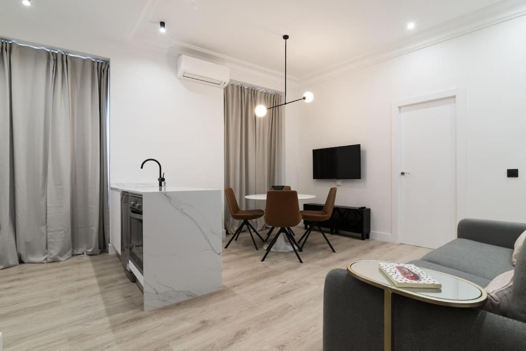 Apartment Amazing New Flat!!! Design & Style Center Madrid